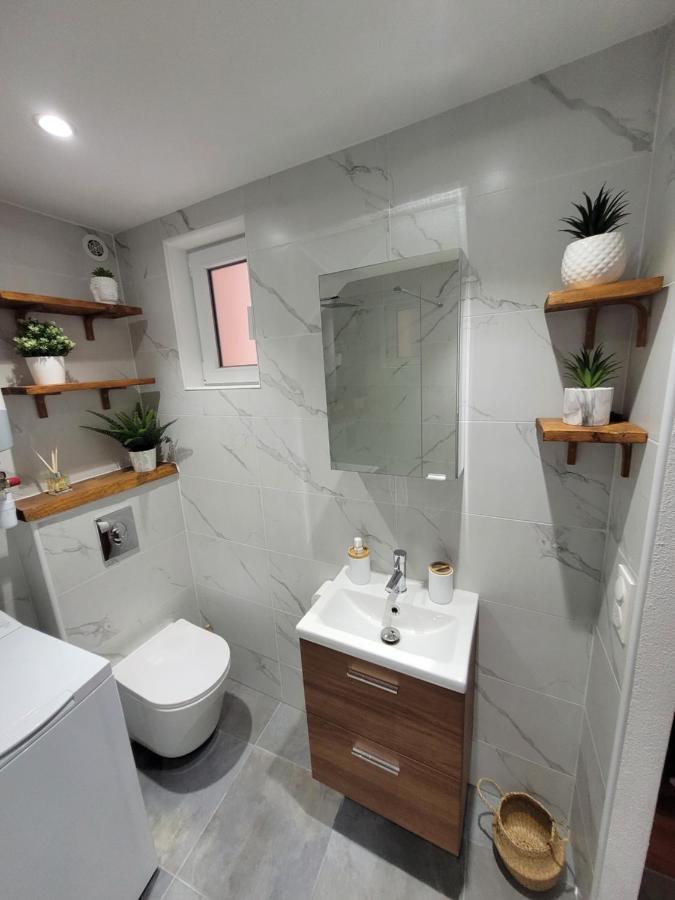 Au Coeur Du Citron Apartment Menton Bagian luar foto